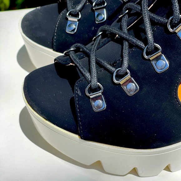 Qupid CRANK Black Lace Up Lug Sole Ultra Platform Bootie Heel Sandals - Picture 11 of 11